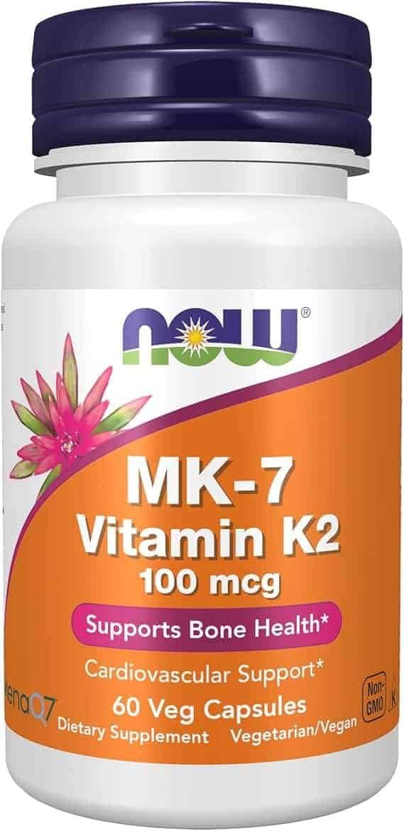 Suplementos-NOW-vitamina-K2-MK7-100-µg-auxilio-cardiovascular-auxilia-na-saude-ossea-60-capsulas-veganas.jpg Suplementos NOW, vitamina K2 MK7 100 µg, auxílio cardiovascular*, auxilia na saúde óssea*, 60 cápsulas veganas - Imagem 1